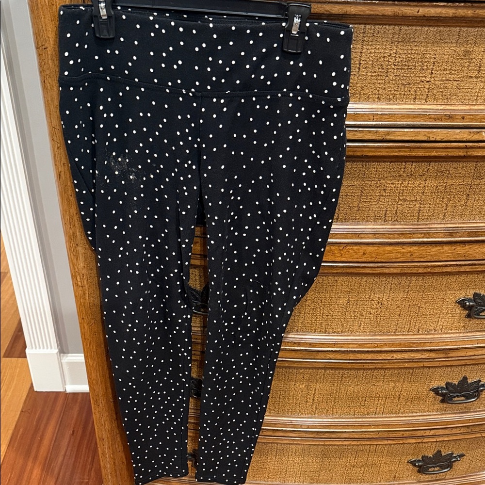 Peter Nygard Black and White Polka Dot Leggings